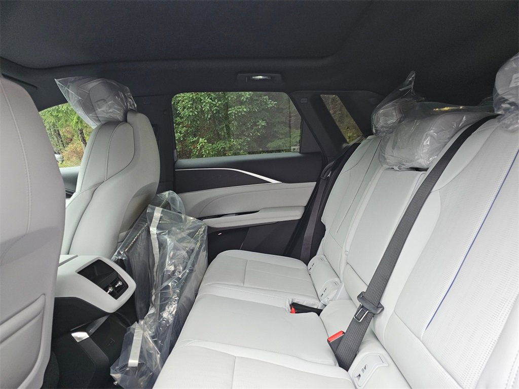 New 2026 Cadillac Lyriq Sport image 19