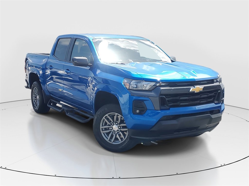 Used 2023 Chevrolet Colorado LT w/ LT Convenience Package image 2