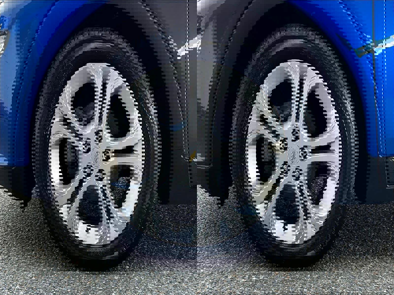 Used 2020 Chevrolet Bolt LT image 7