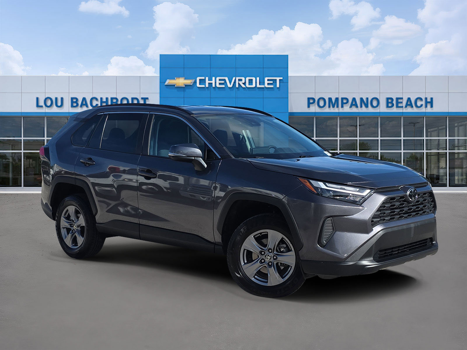 Used 2024 Toyota RAV4 XLE image 1