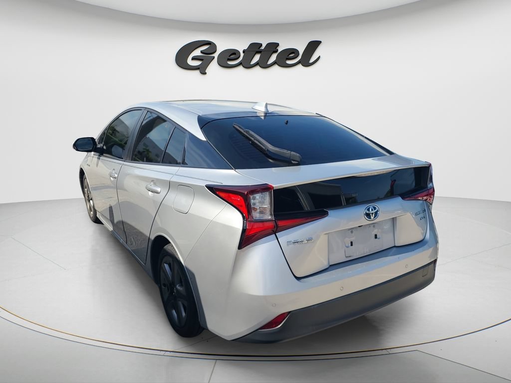 Certified 2021 Toyota Prius XLE FWD image 5