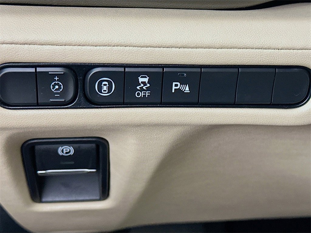 Used 2024 Acura MDX SH-AWD w/ Technology Package image 24