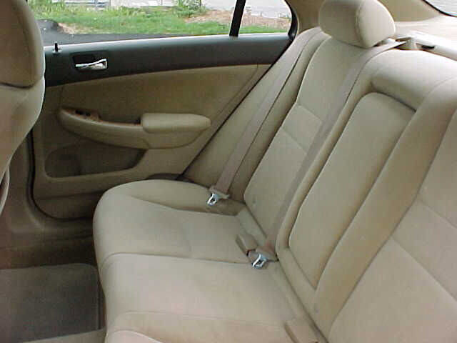 Used 2004 Honda Accord EX image 12