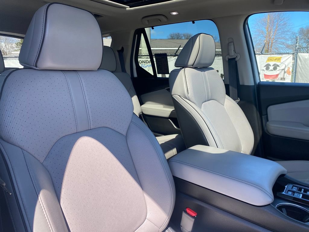 Used 2025 Honda Pilot Elite image 20