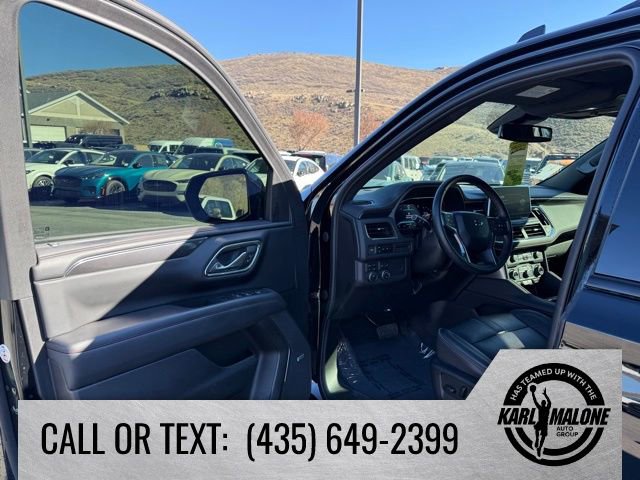 Used 2023 Chevrolet Suburban RST w/ Sport Performance Package image 11