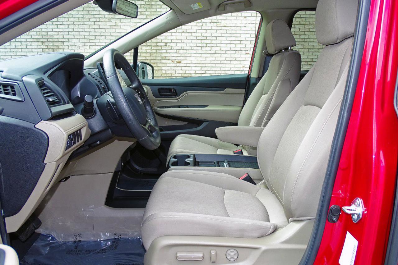 Used 2024 Honda Odyssey EX image 12