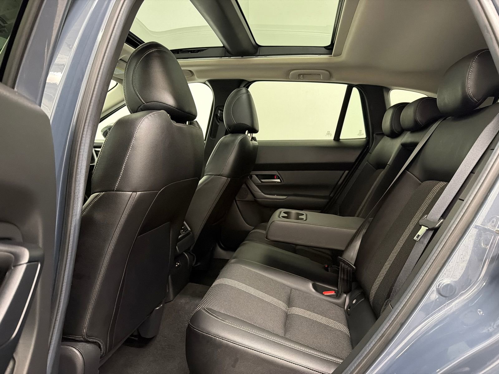 Used 2024 MAZDA CX-50 AWD 2.5 S w/ Premium Package image 17