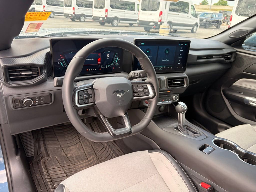 Used 2025 Ford Mustang GT RWD image 12