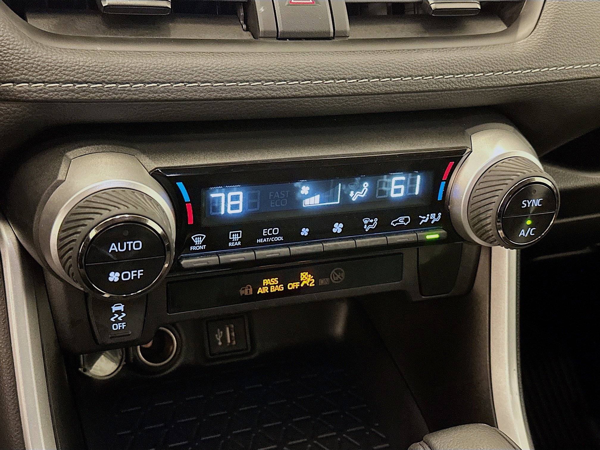 Used 2025 Toyota RAV4 XLE image 24