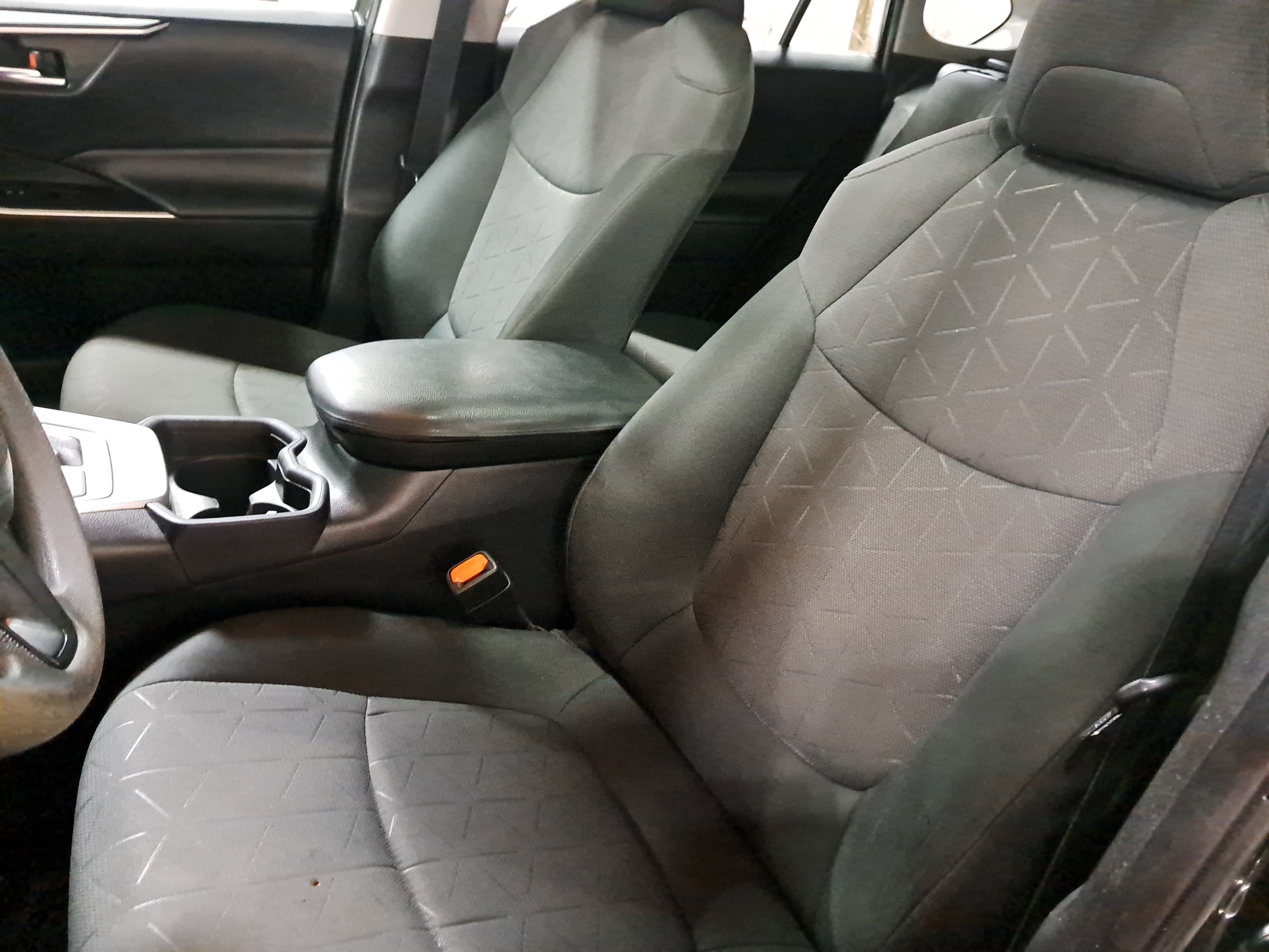 Used 2019 Toyota RAV4 XLE AWD/4WD image 15