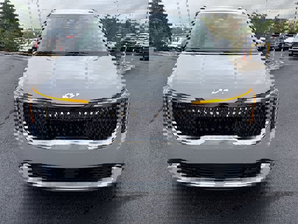 New 2026 Kia Carnival EX image 2