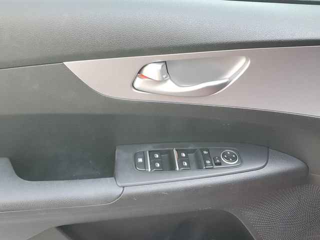 Certified 2023 Kia Forte LXS w/ LXS Technology Package FWD image 17