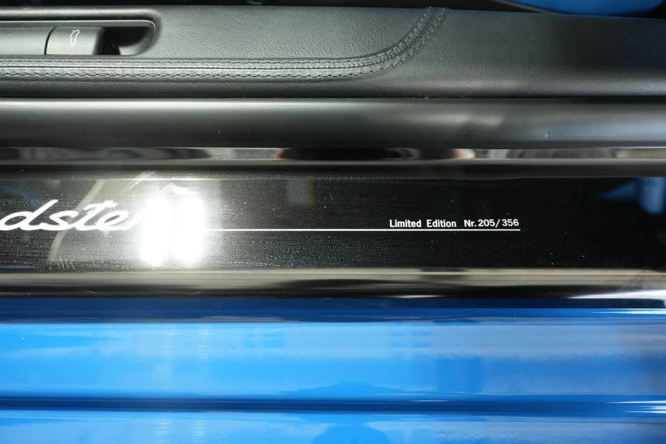 Used 2011 Porsche 911 Speedster image 30