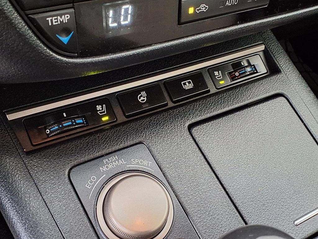 Used 2013 Lexus ES 350 w/ Luxury Pkg FWD image 11
