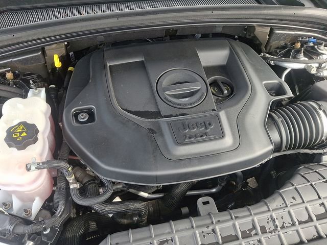 Used 2022 Jeep Grand Cherokee Trailhawk AWD/4WD image 28