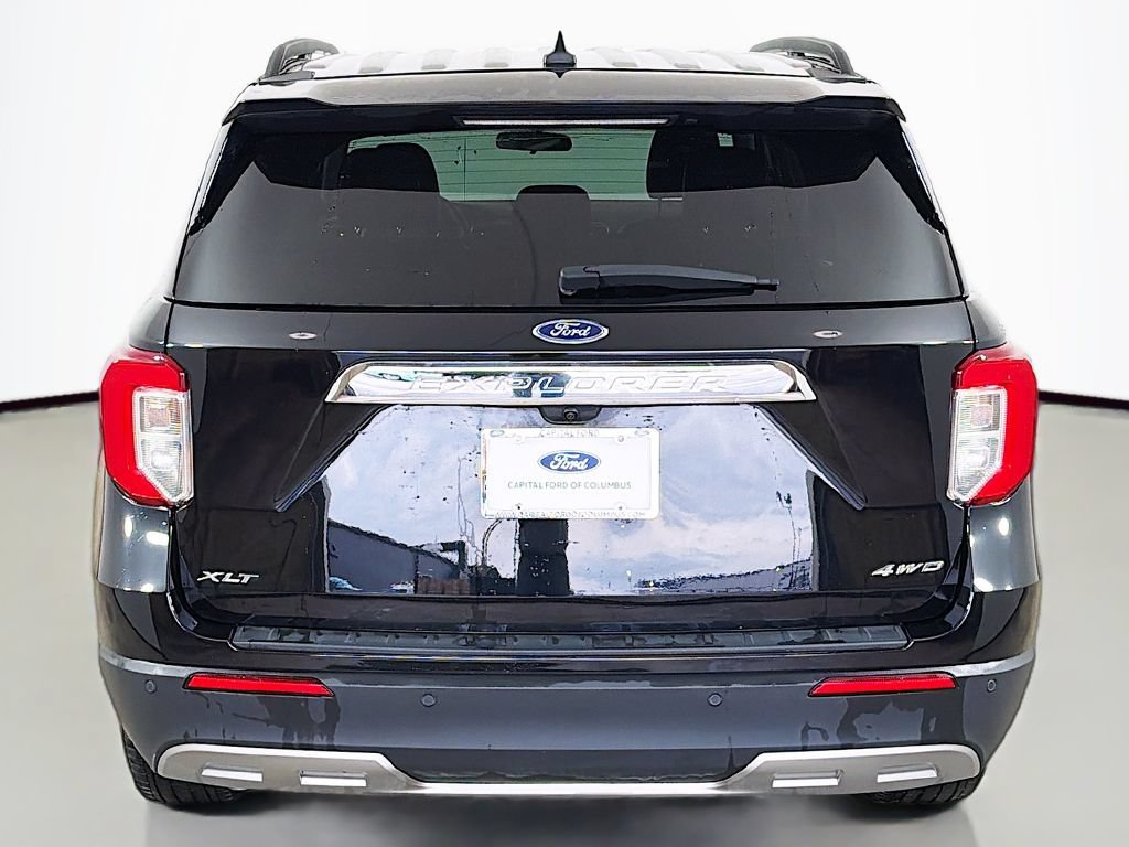 Used 2024 Ford Explorer XLT w/ Equipment Group 202A AWD/4WD image 13