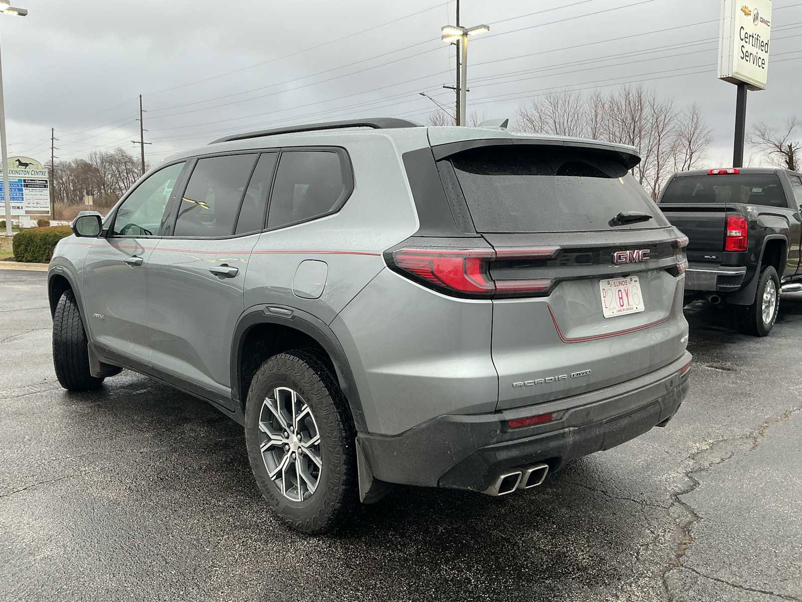 Used 2024 GMC Acadia AT4 w/ Luxury Package image 5
