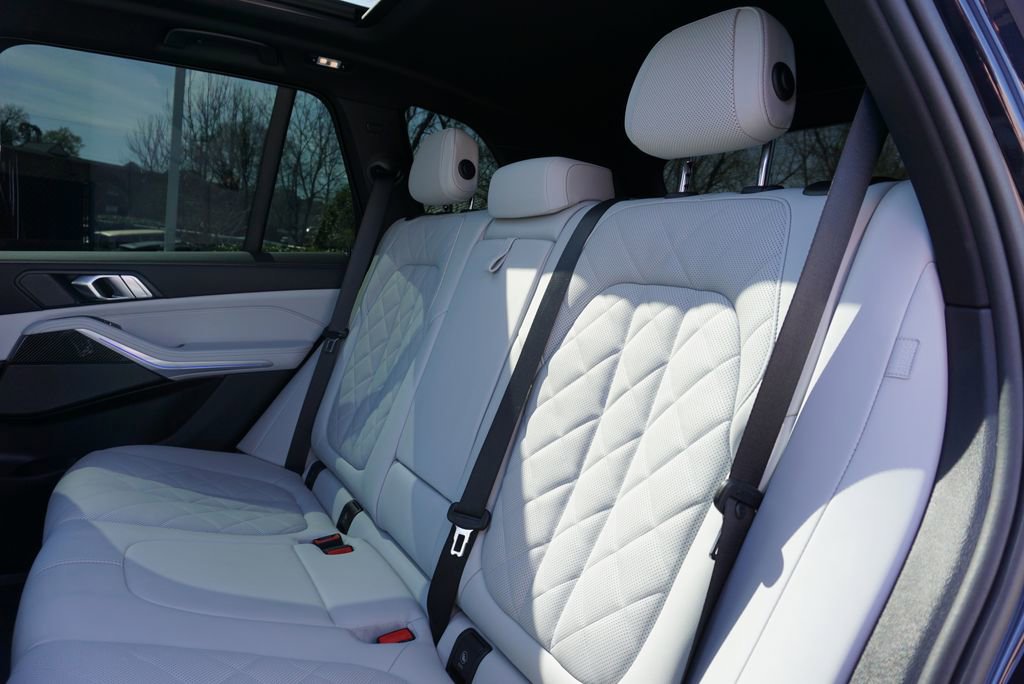 Used 2024 BMW X5 M60i w/ Climate Comfort Package image 15