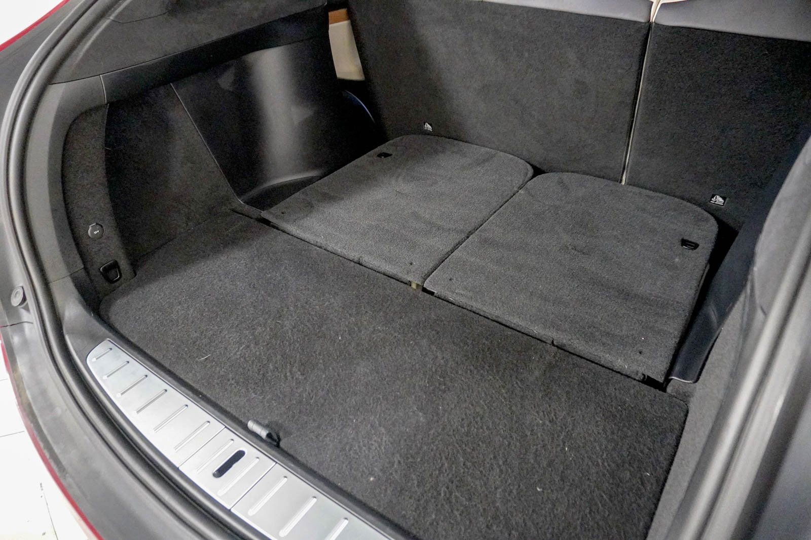 Used 2021 Tesla Model X Performance image 9