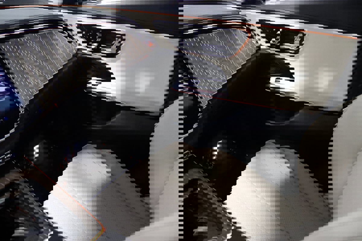 Used 2025 Mercedes-Benz E 350 4MATIC Sedan image 55