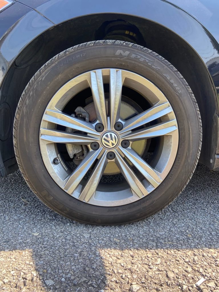 Used 2020 Volkswagen Jetta R-Line w/ R-Line Cold Weather Package FWD image 9