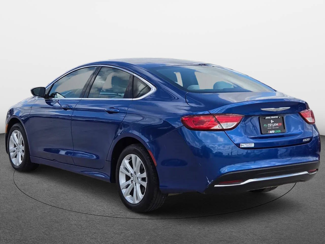 Used 2015 Chrysler 200 Limited FWD image 4