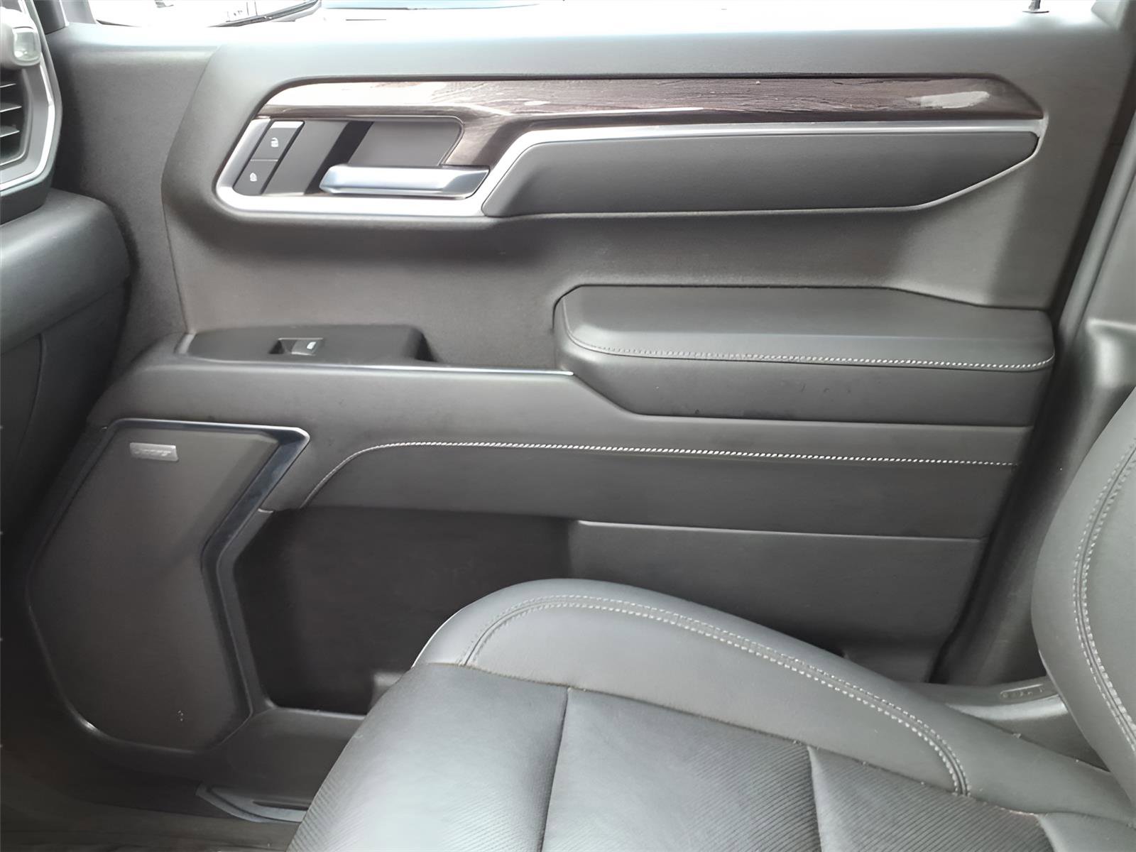 Used 2022 Chevrolet Silverado 1500 LTZ w/ LTZ Premium Package image 26