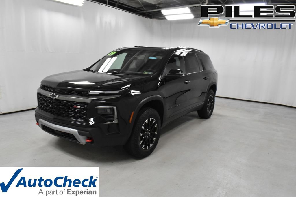 Used 2024 Chevrolet Traverse Z71 w/ Enhanced Driving Package AWD/4WD image 1