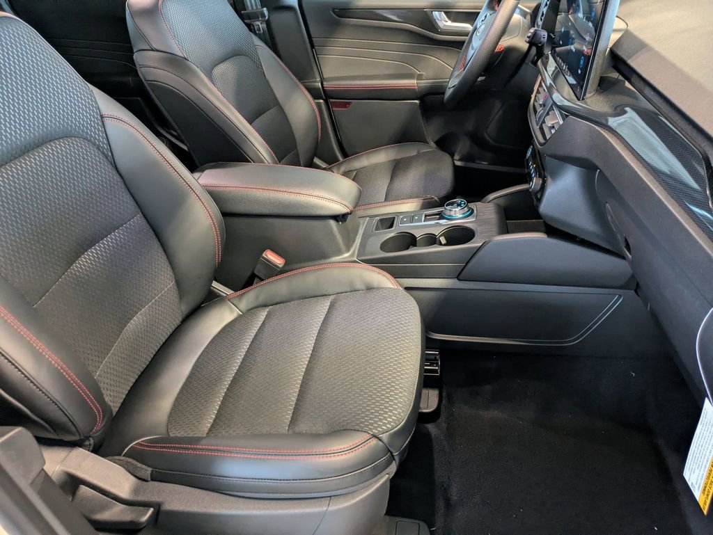 New 2026 Ford Escape ST-Line w/ Tech Pack #1 image 27