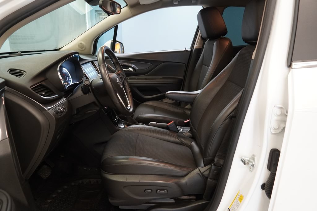 Used 2017 Buick Encore Sport Touring AWD/4WD image 5