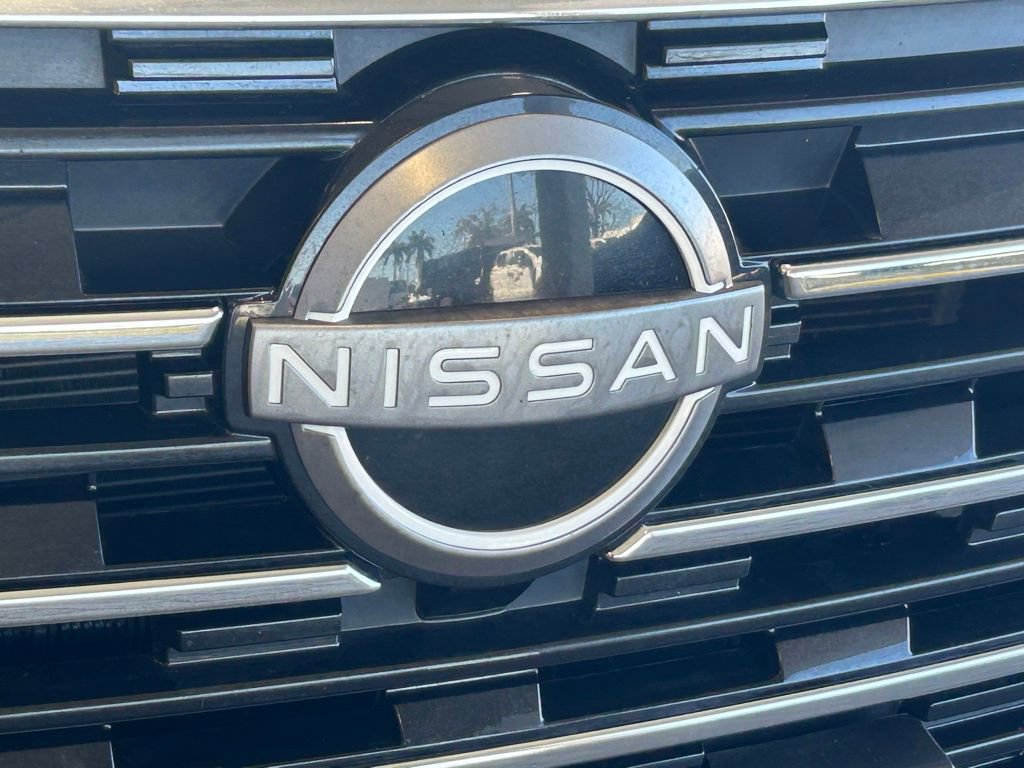 Used 2024 Nissan Rogue S image 18