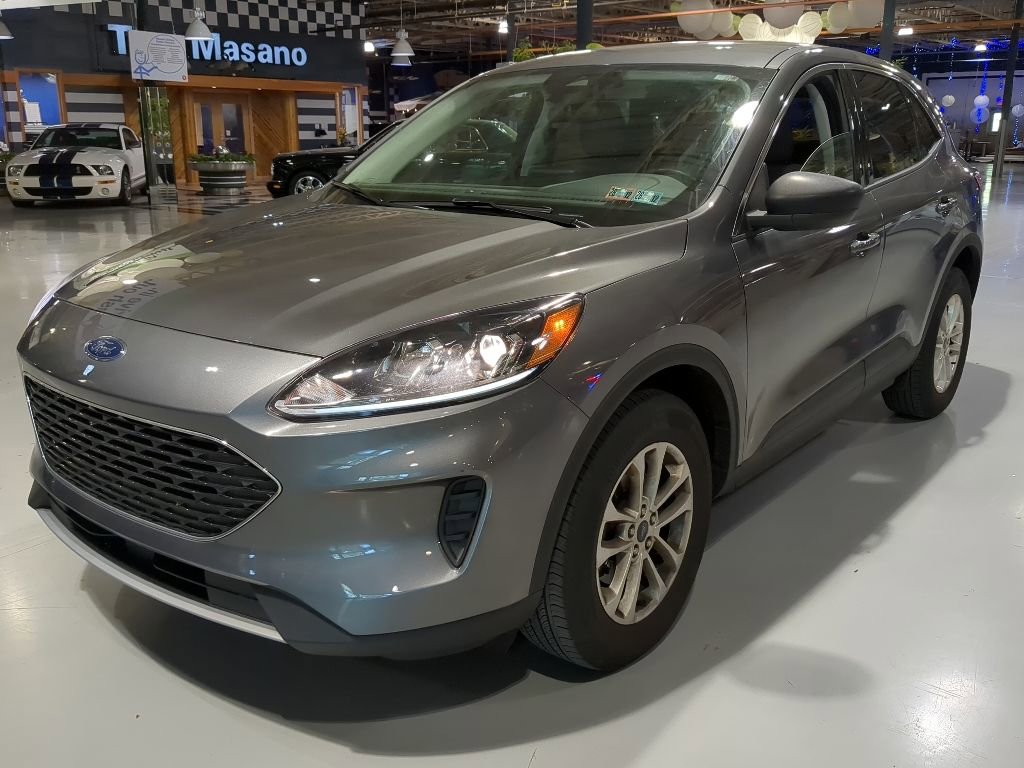 Used 2022 Ford Escape SE w/ Convenience Package AWD/4WD image 1