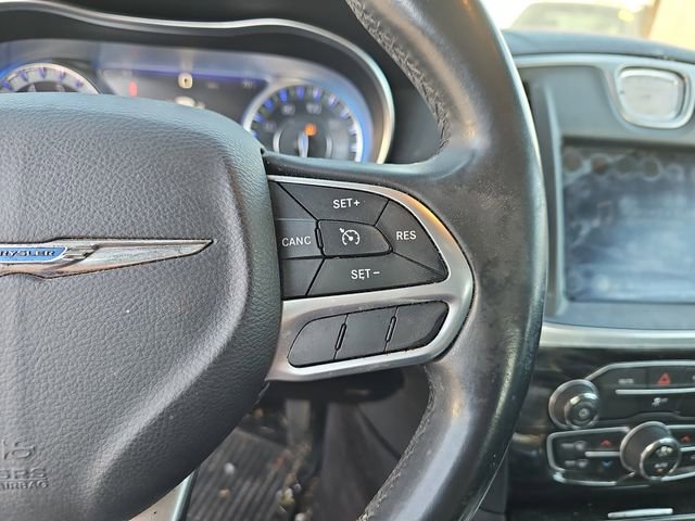 Used 2017 Chrysler 300 Limited image 13