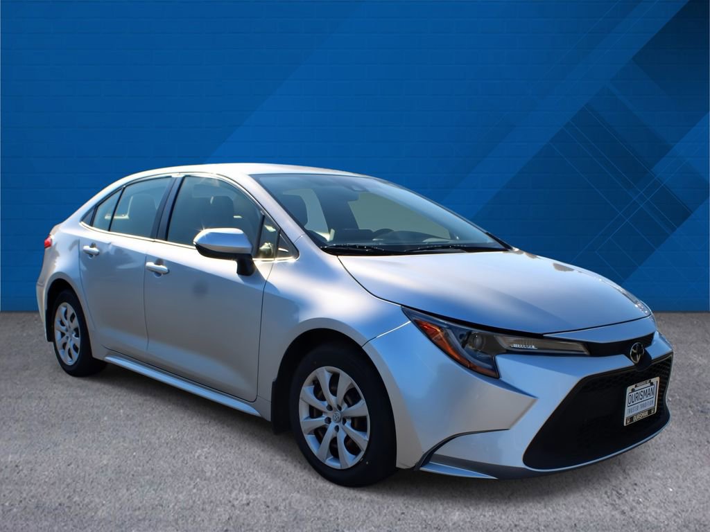 Used 2022 Toyota Corolla LE image 2