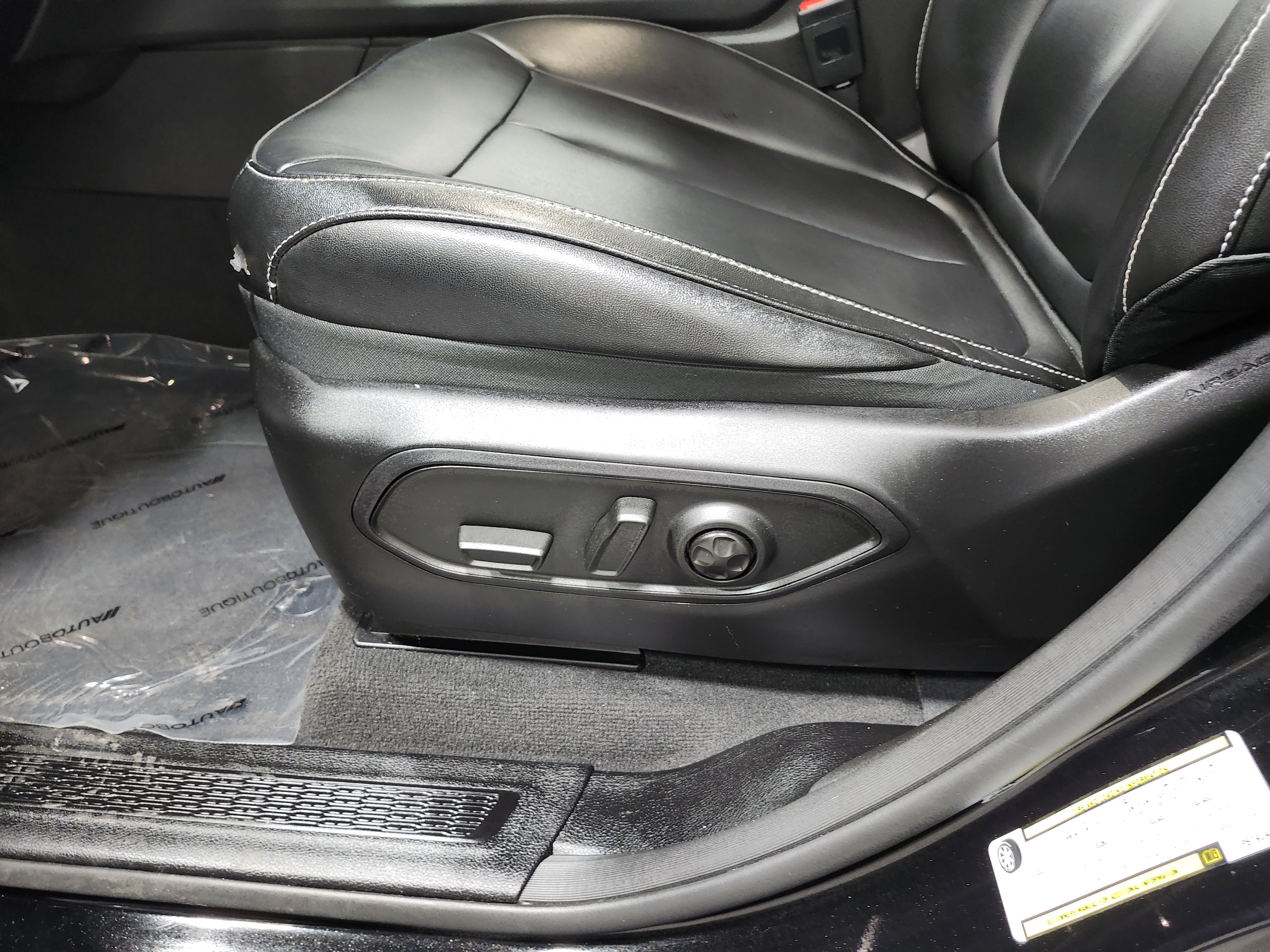 Used 2023 Jeep Grand Cherokee 4WD 4xe image 27