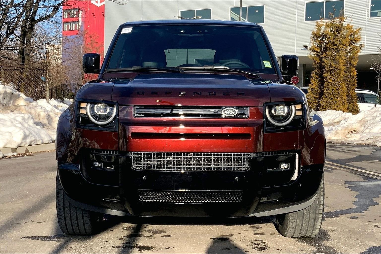 New 2026 Land Rover Defender 130 X-Dynamic SE image 3