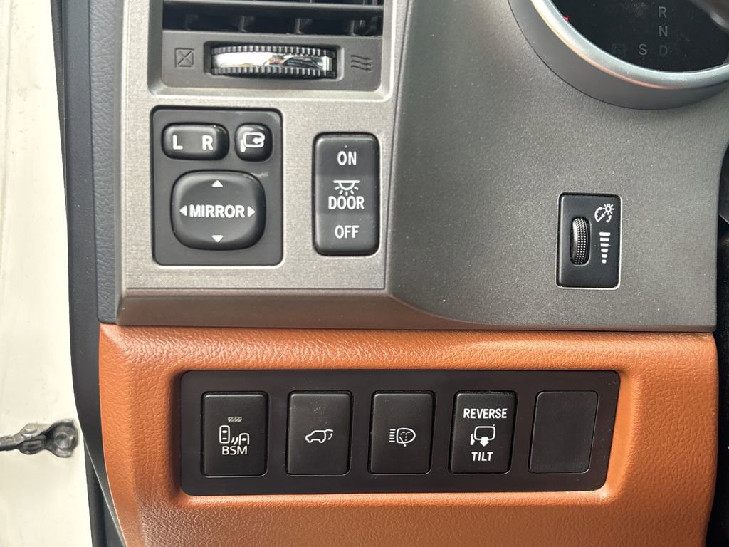 Used 2014 Toyota Sequoia Platinum RWD image 22