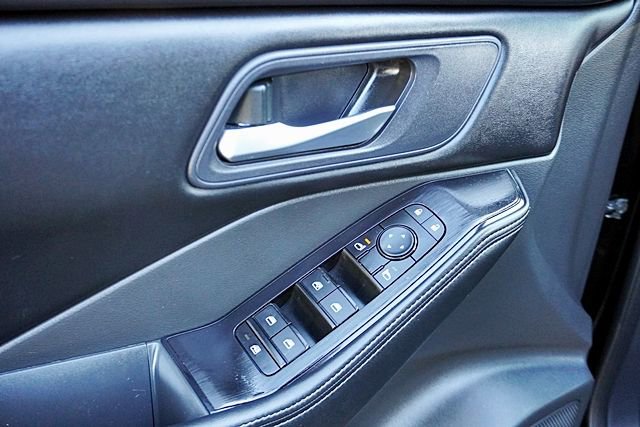 Used 2024 Nissan Rogue SV FWD image 25