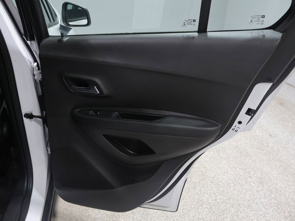 Used 2017 Chevrolet Trax LS image 21