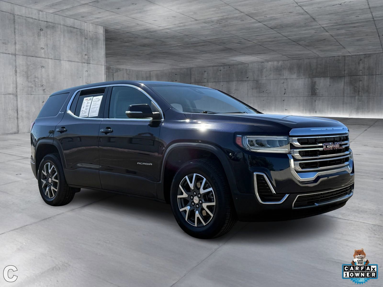 Used 2022 GMC Acadia SLE image 7