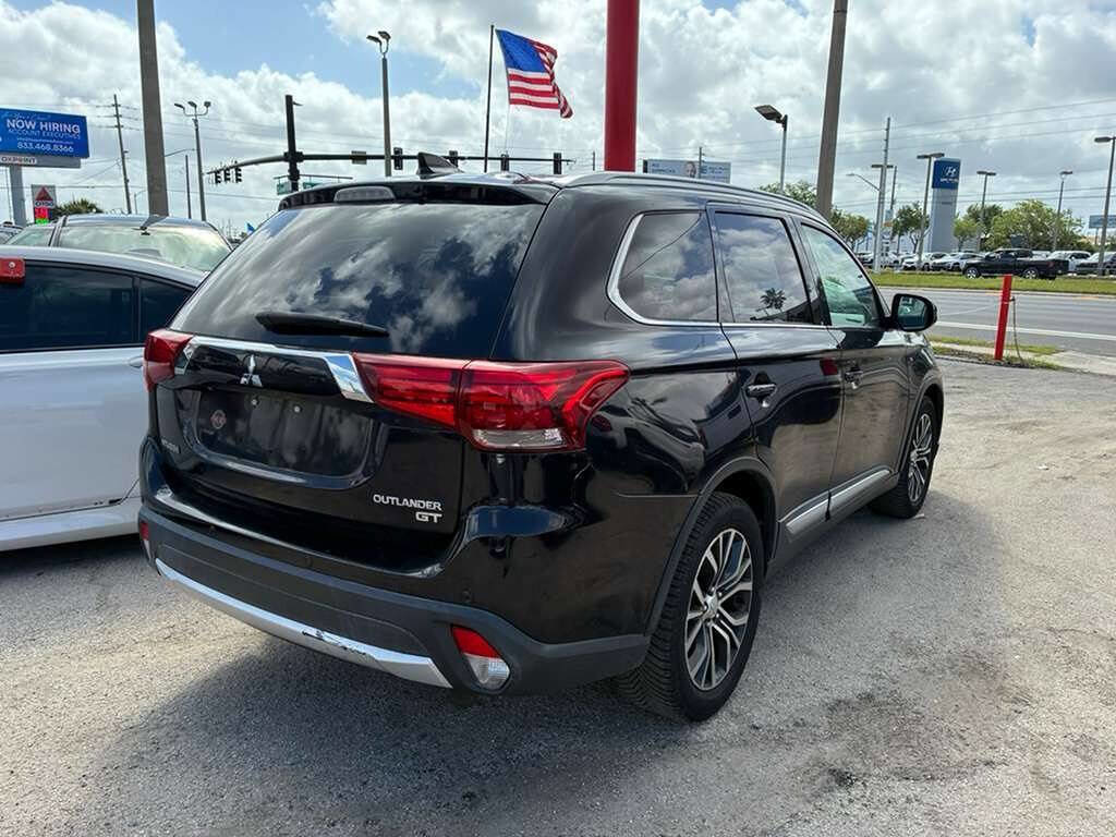 Used 2017 Mitsubishi Outlander GT image 10