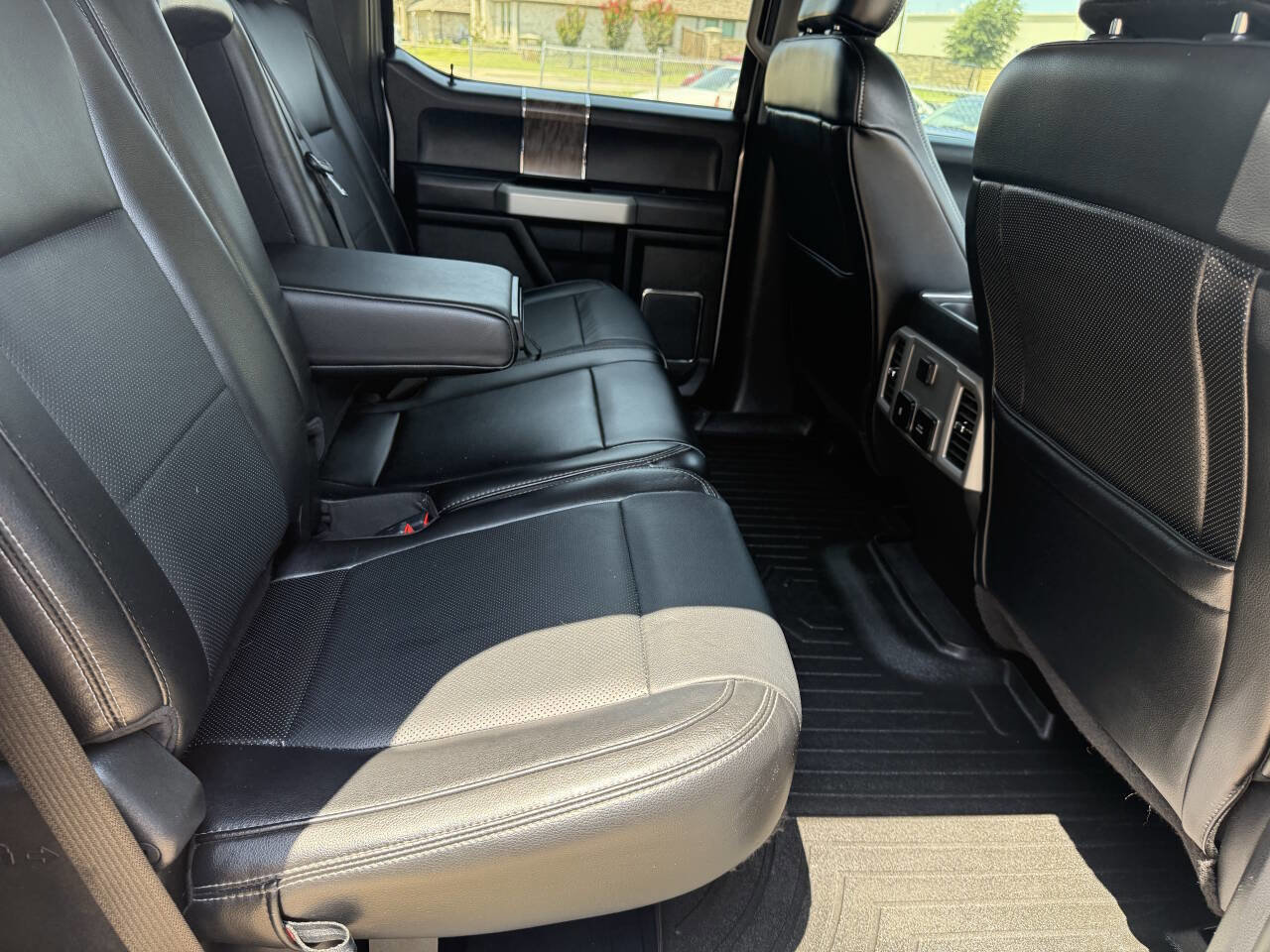 Used 2019 Ford F250 Lariat w/ Lariat Value Package image 28