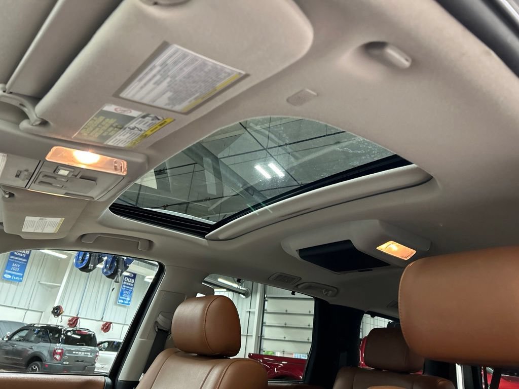 Used 2021 Toyota Sequoia Platinum AWD/4WD image 24