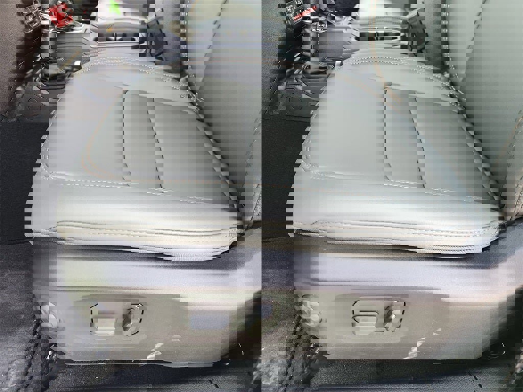 New 2025 Jeep Gladiator Mojave image 17