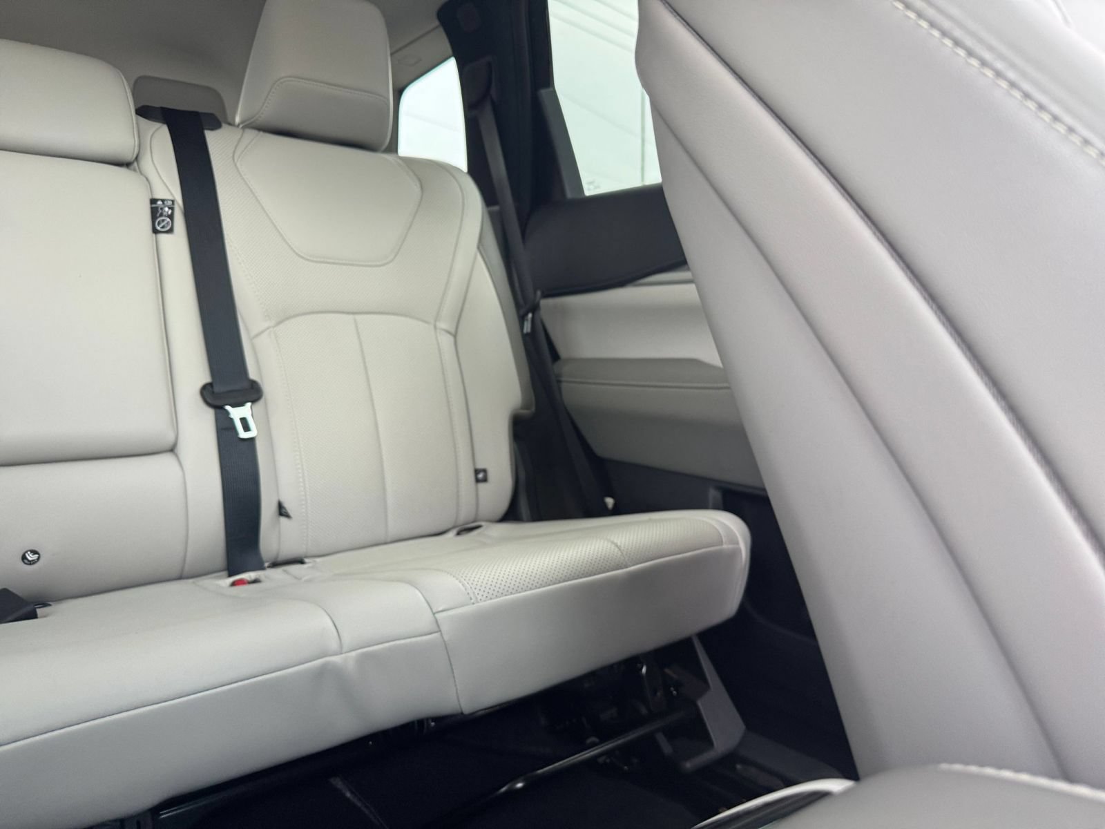 Used 2026 INFINITI QX60 Luxe FWD image 41