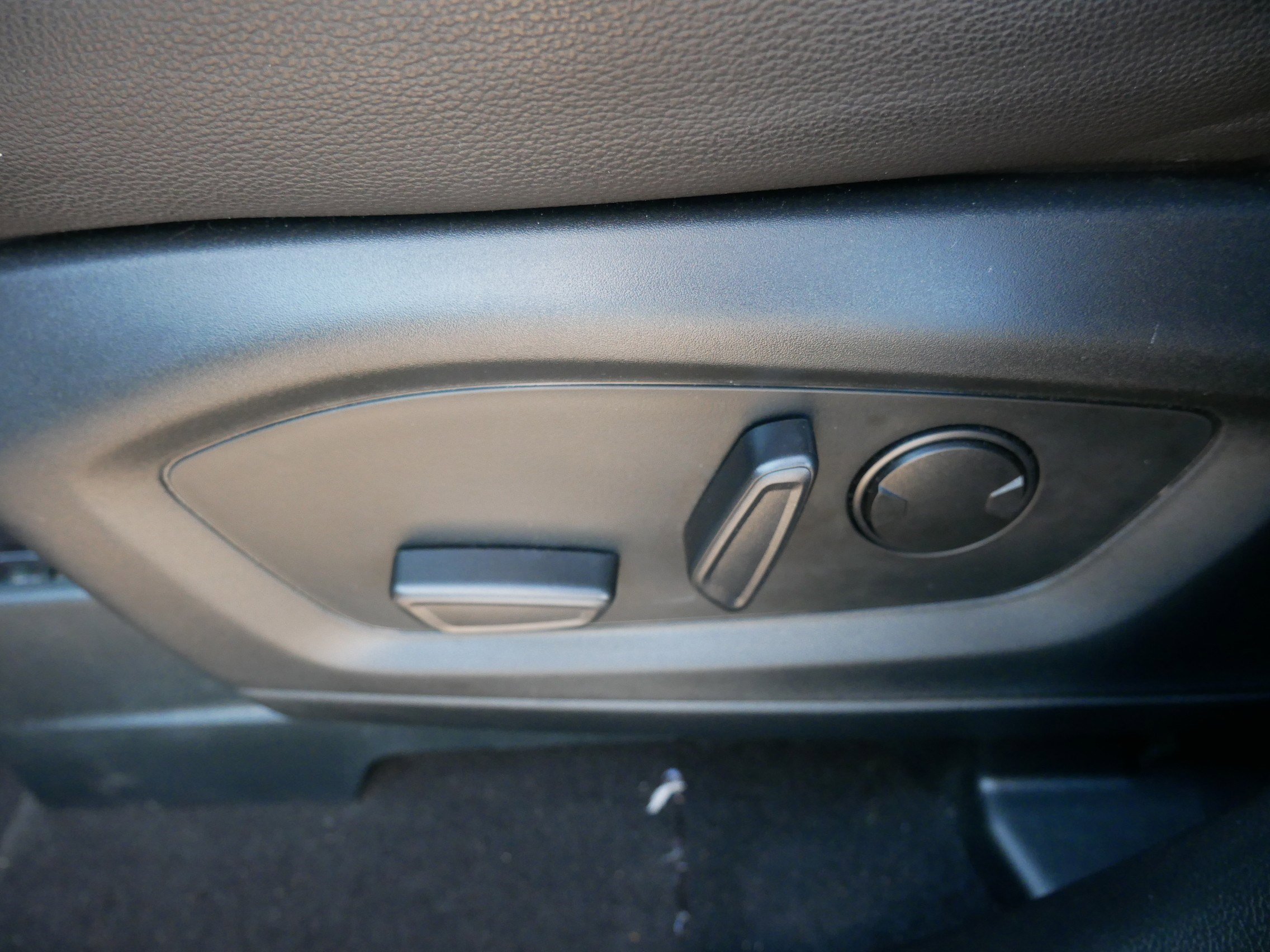 Used 2024 Ford Explorer ST w/ Equipment Group 401A AWD/4WD image 19