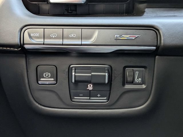 Certified 2024 Cadillac Escalade ESV V AWD/4WD image 24