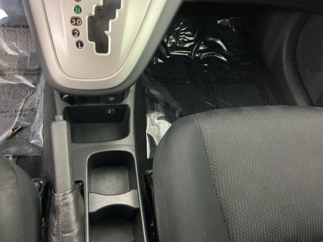 Used 2010 Toyota Matrix S image 19