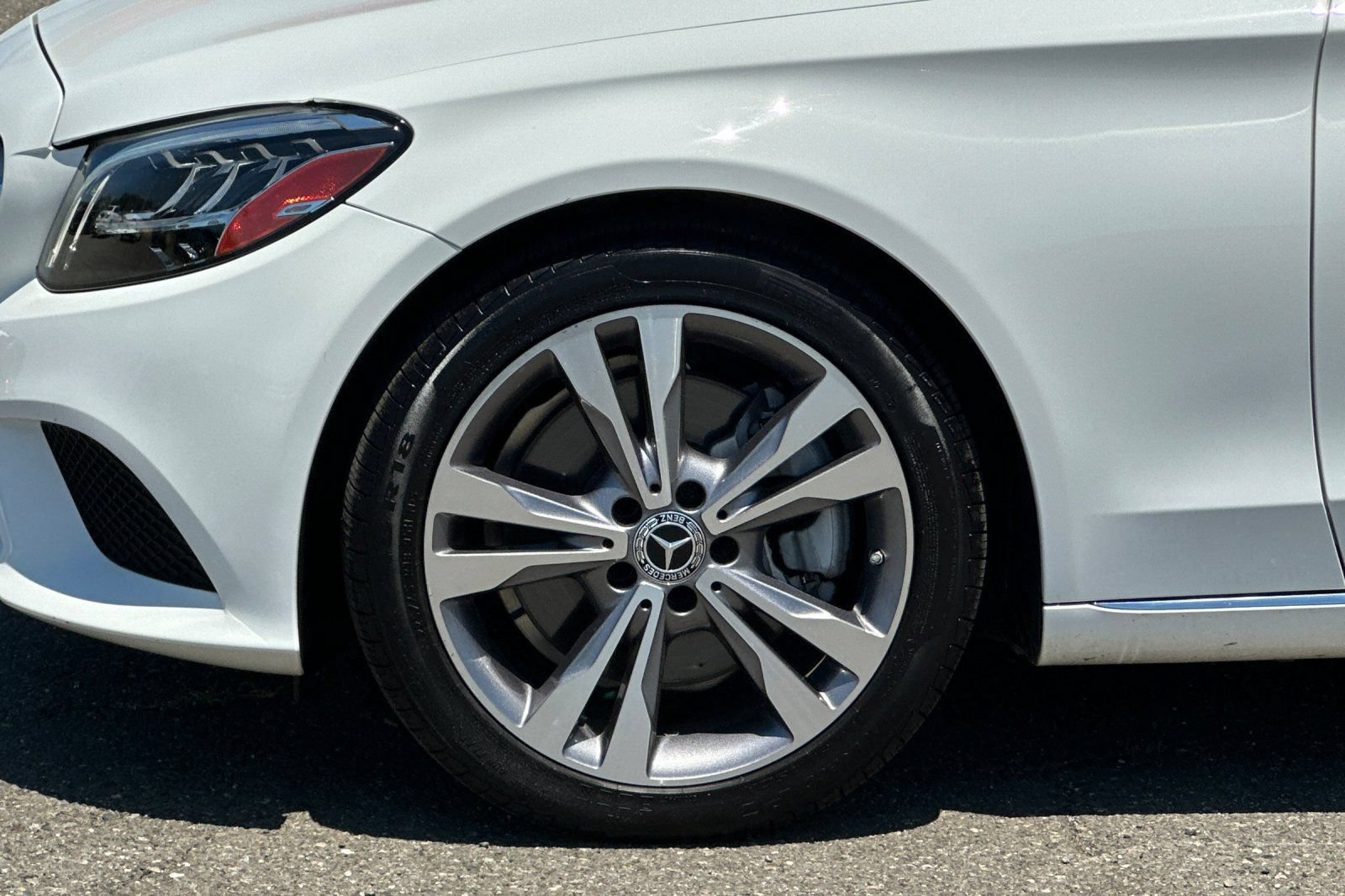 Used 2019 Mercedes-Benz C 300 Sedan image 11