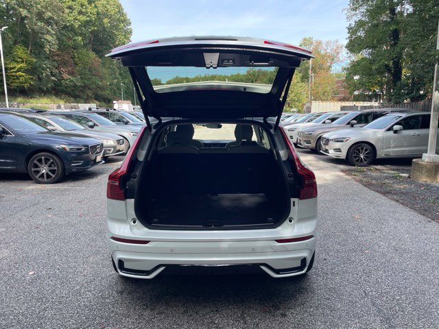 Certified 2024 Volvo XC60 B5 Plus w/ Climate Package AWD/4WD image 16